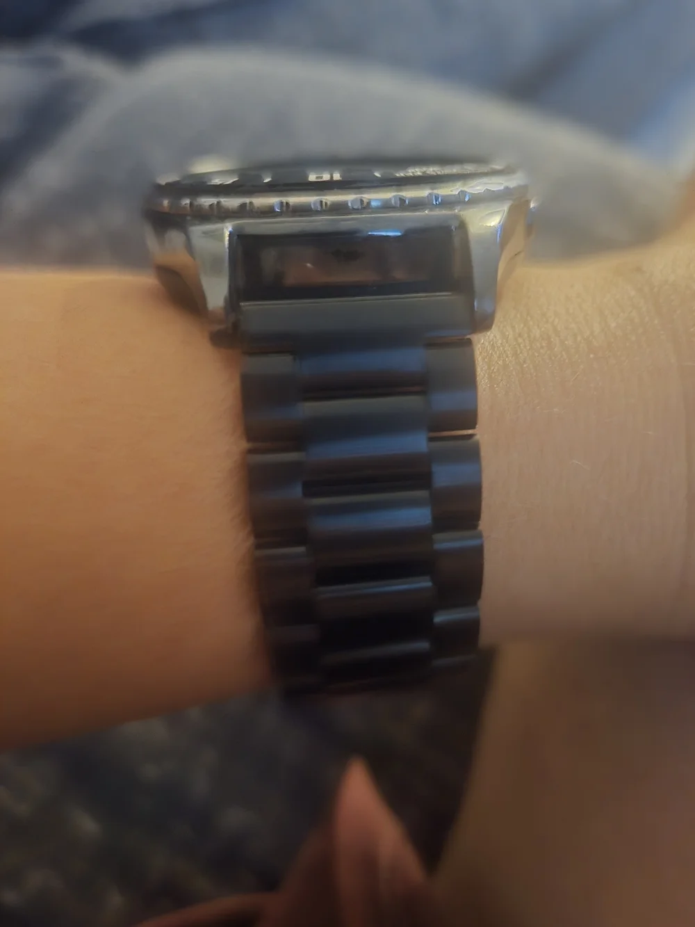 Samsung Gear S2 Black Metal-Band Smartwatch with Touchscreen Display